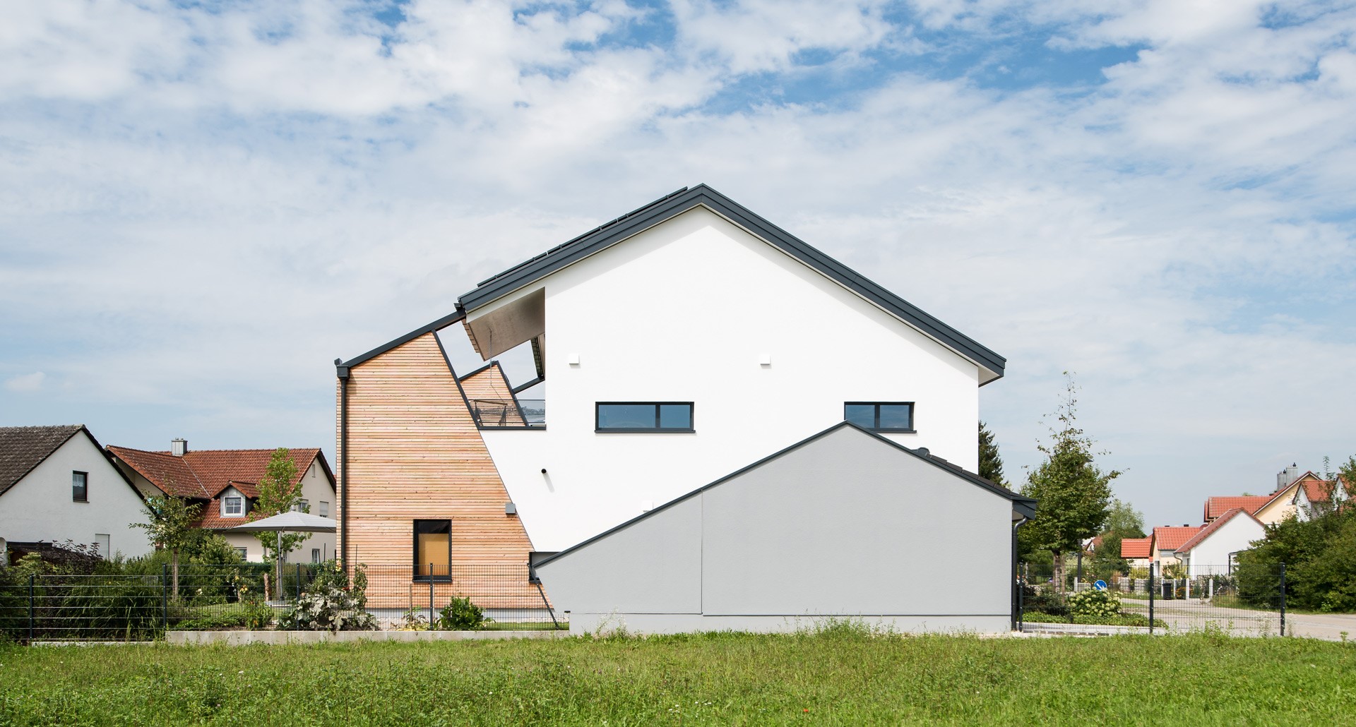 Header Bild zu Donaubauer Holzbau auf www.donaubauer-treppenbau.de