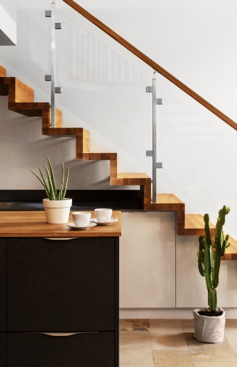 Garde-corps à remplissage en verre